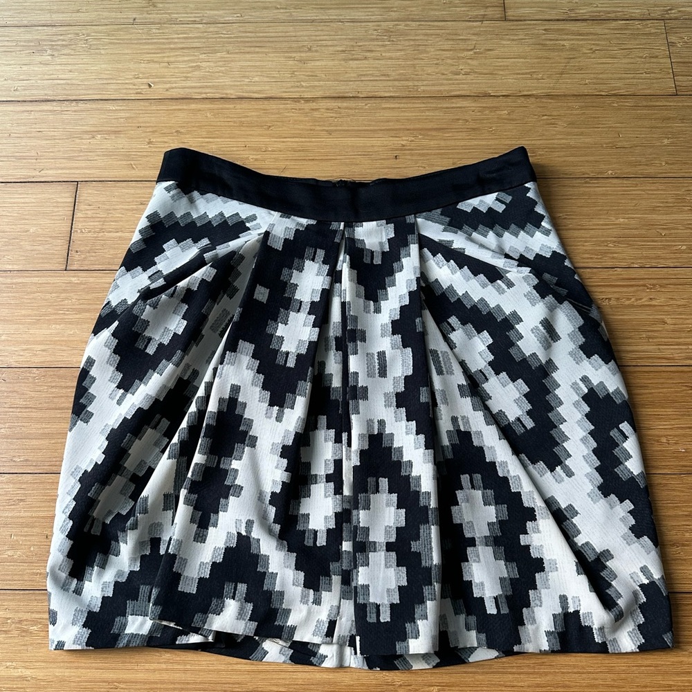 Zara Black and White Mini A-line Skirt for Casual Night Out